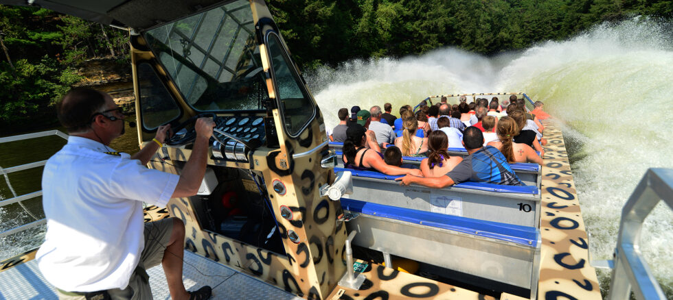 Wildthing Jet Boats | High Speed Jet Boat Rides WI Dells